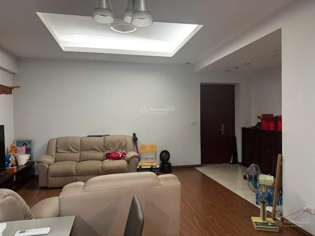 Nhà đẹp gần sân vận động mỹ đình. gần vườn bách thú. các trường đại học. khu vui chơi giải trí.