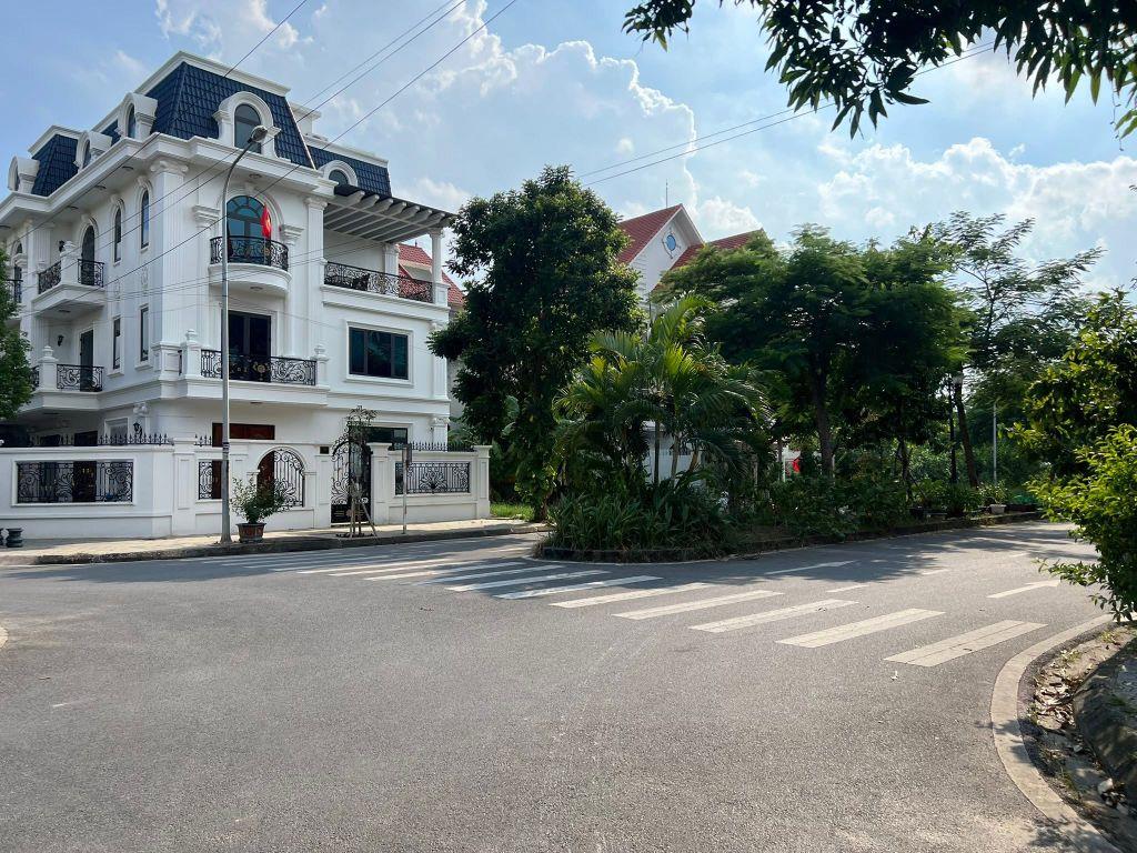 Bán lô đất 500m2 khu biệt thự Trường An, ph Thanh Bình, TP HD, mt 25m, lô góc, giá cực tốt