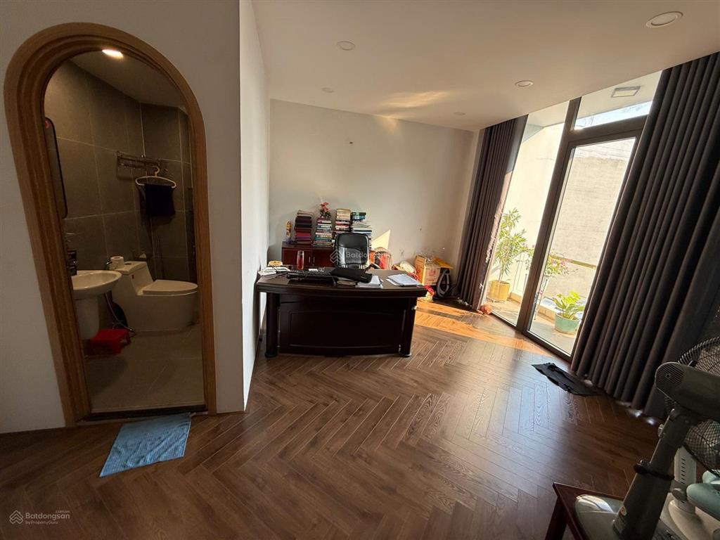 Chủ bán căn siêu hời 16 tỷ 500, full nội thất đẹp, sổ riêng, gần trường học, không có căn thứ 2