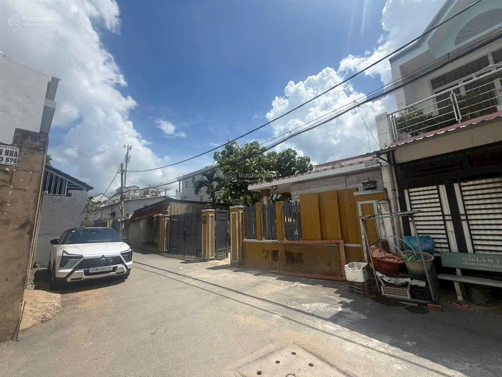 Lô đất ngang 6m ngay chợ hóc môn nở hậu
