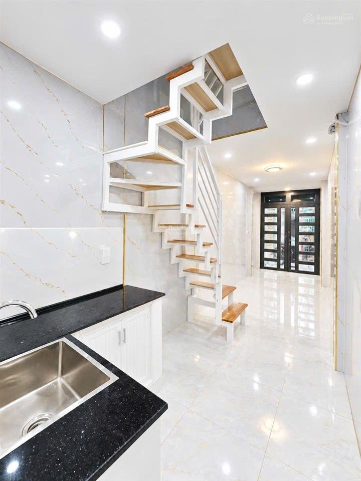 Hiếm có 1 căn sổ riêng hxh 1 trục linh xuân, 3 tầng chỉ 2,9 tỷ thương lượng cách mặt tiền 30m