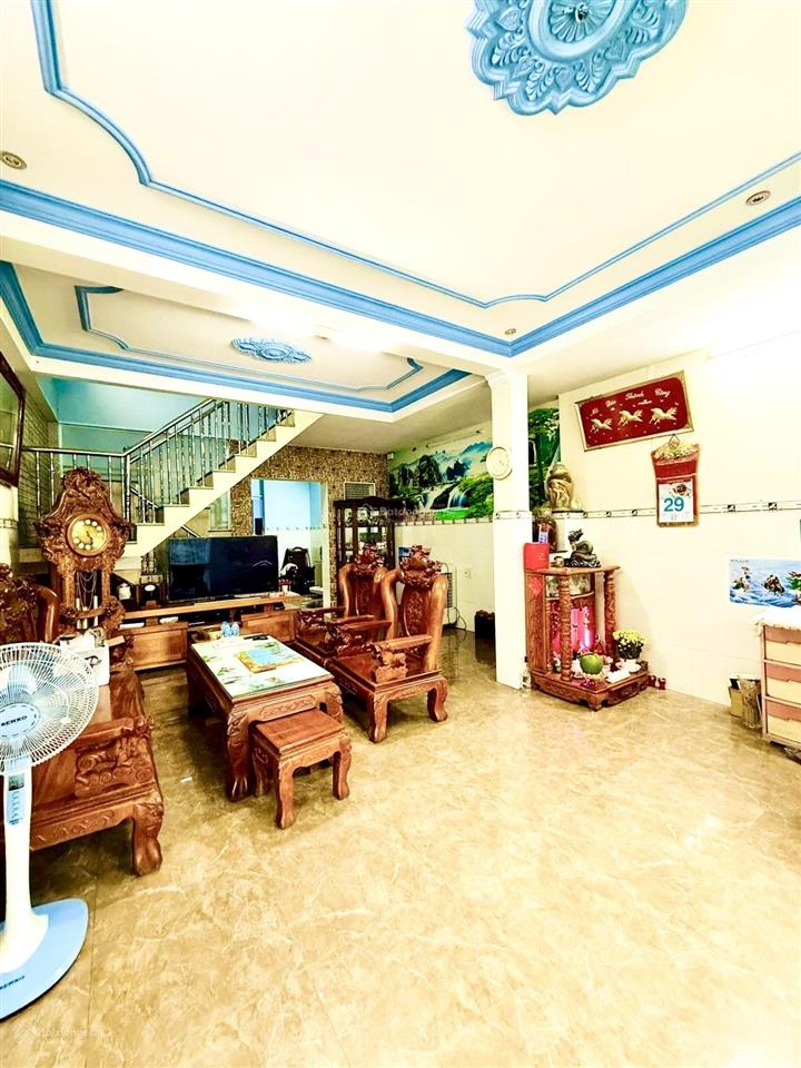 Bán nhà hxh, ngang 5m đường số 5, bình hưng hòa, bình tân, giáp tân phú, dt 125m2, giá chỉ 8,x tỷ.