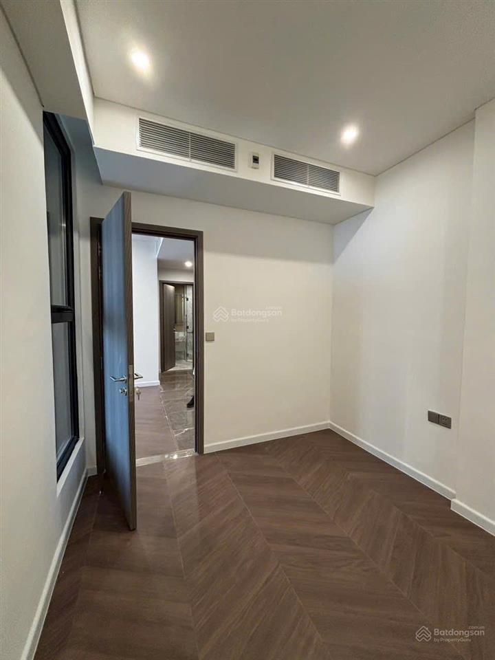 Lumiere evergreen 2n 58m2 4.5 tỷ tầng trung phân khu cao cấp nhà mới tinh vừa bàn giao