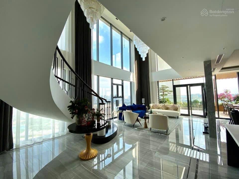 Pháp lý chuẩnccmg| hàng hiếmpenthouse/duplex thông tầng|view hồ|4pn|sân vườn+hồ cá koi |slot ô tô