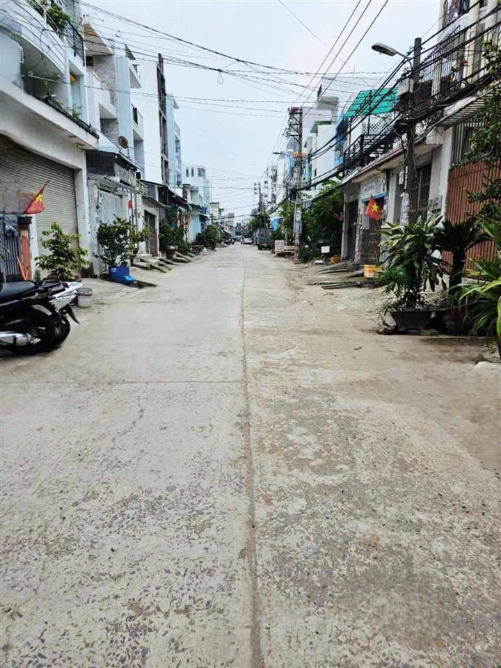 Bán nhà 3 tầng 4x17 đường 10m thông an dương vương, bình tân chỉ 6,x tỷ