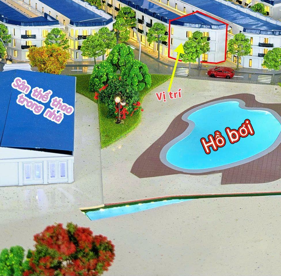 BÁN NHANH LÔ ĐẤT 2 MẶT TIỀN – ĐỐI DIỆN HỒ BƠI & SÂN THỂ THAO