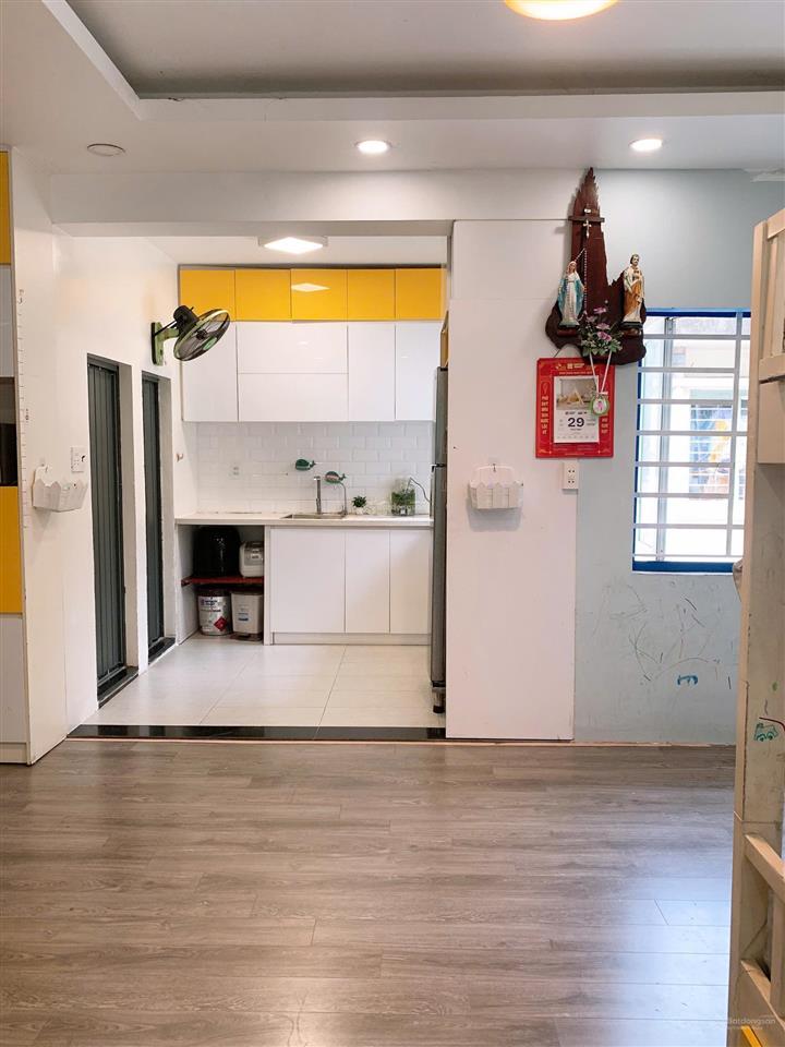 Căn hộ chung cư bàu cát 2 khu thang bộ