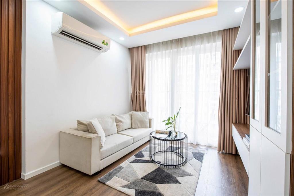 Bán căn hộ sky center phổ quang, 2 phòng ngủ, 2wc chỉ 5,5 tỷ hđmb [nhà sẵn giao ngay] giữ khóa