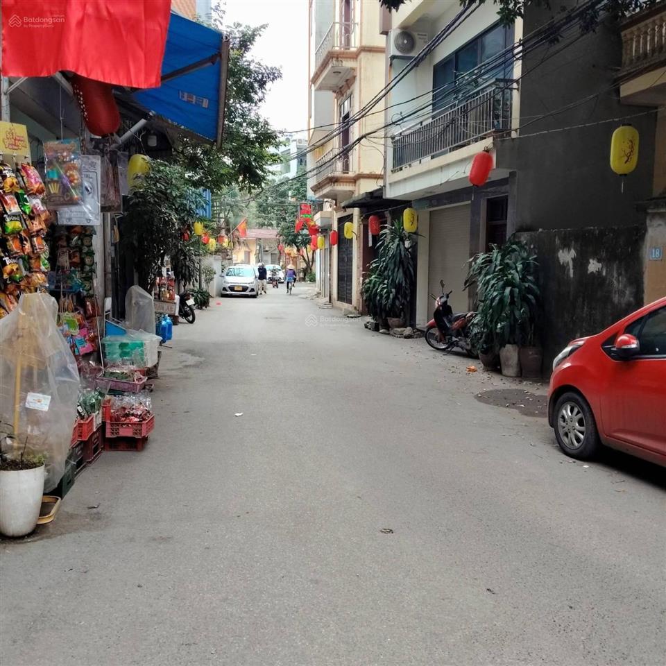 Bán đất đại mỗ tặng nhà cũ còn chắc chắn, ngõ thoáng gần khu đô thị