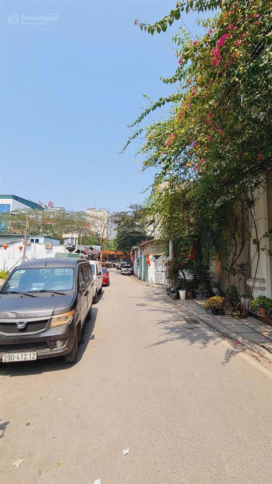 Cần bán 120m2 mt 5m khu tái định cư phố trạm long biên