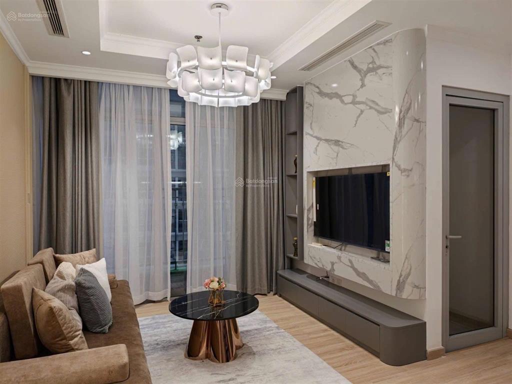 Bán cc tại vinhomes central park, 10,25 tỷ, 81,5m2, 2pn3pn giá 13,1 tỷ, 4pn giá 25,2 tỷ full nt.