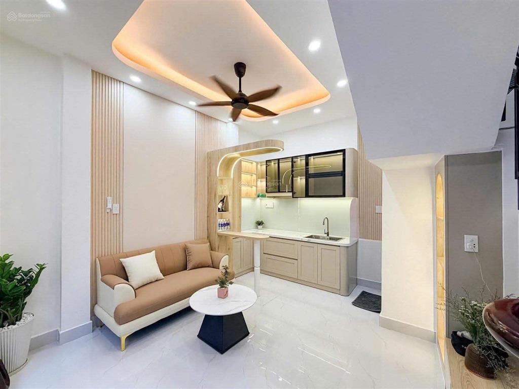 Sát mặt tiền trần bình trọng, bình thạnh nhà đẹp 5 tầng 3pn 4wc 5.95 tỷ