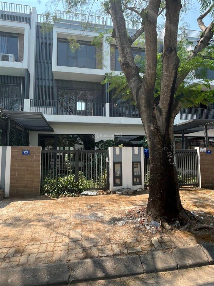 Bán nhanh trong tuần căn 100m² trệt 2 lầu đường 20m giá 8,3 tỷ sh hoàn công 0938 256 ***