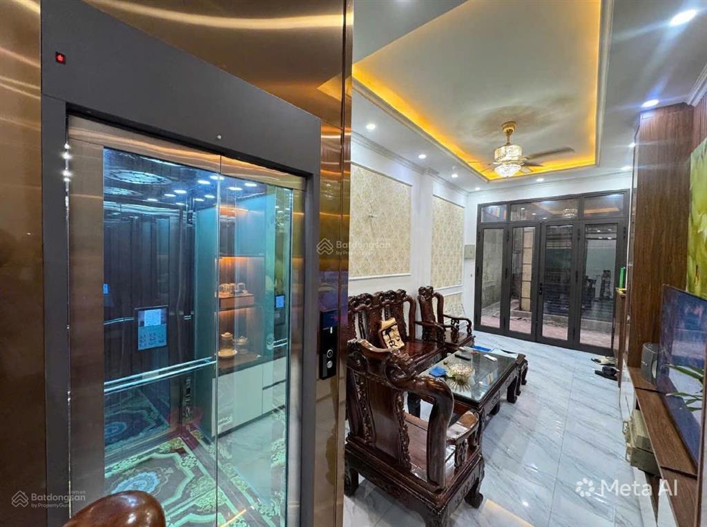 Bán nhà ngõ 175 lạc long quân 31m 6 tầng thang máy ô tô 7 chỗ qua ngõ thông kinh giá 13 tỷ