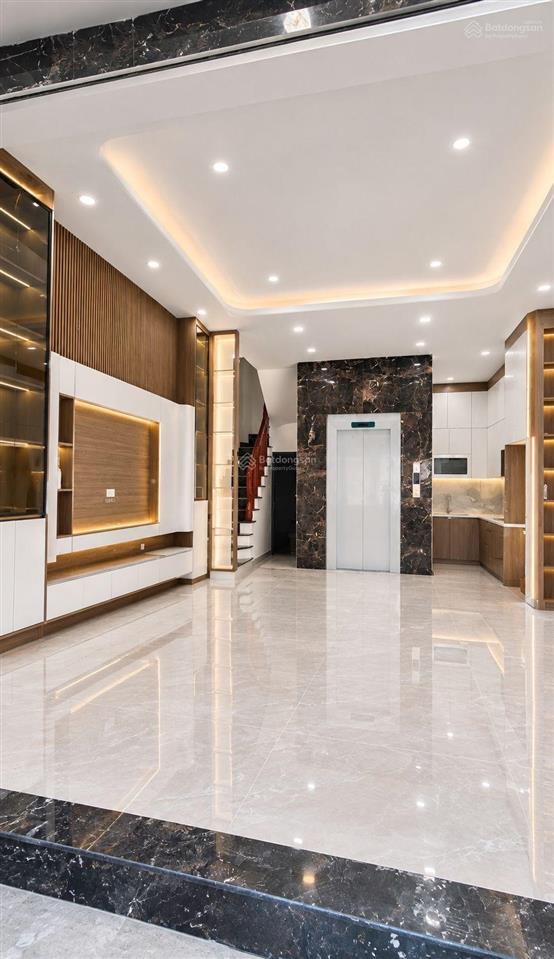 Hơn 8 tỷ nhà thang máy x 5 tầng x 44m2 mỗ lao, hà đông.