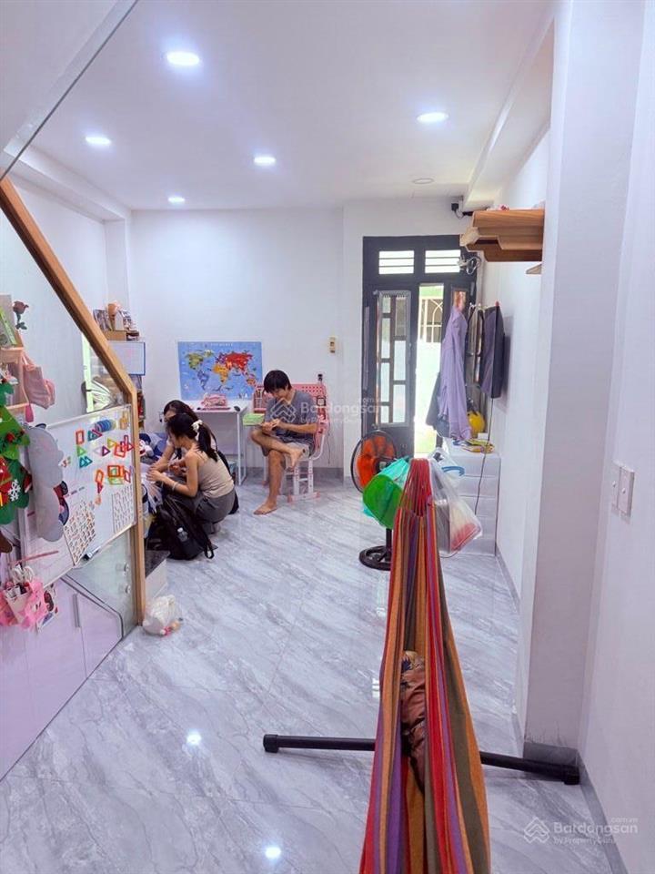 Phan đình phùng phú nhuận 30m2 2 tầng gần mt trường sa 4.55 tỷ (tl)