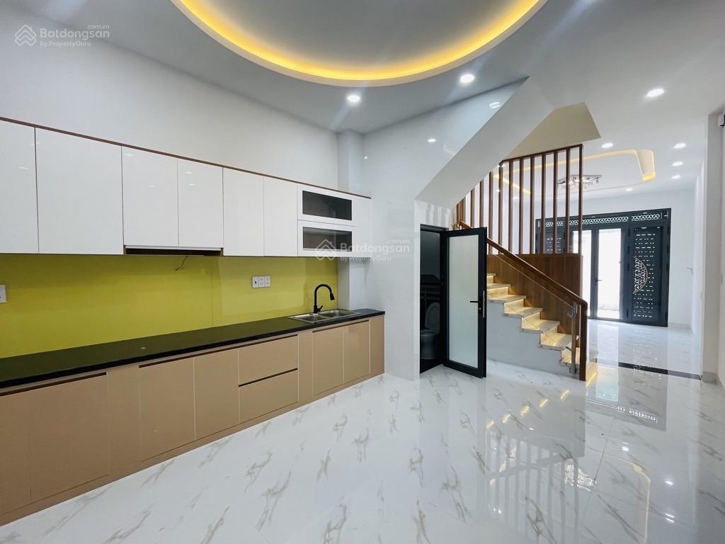 Nhà 4 x 13m, xây 4 tầng, đường hồ xuân hương, 8,4 tỷ