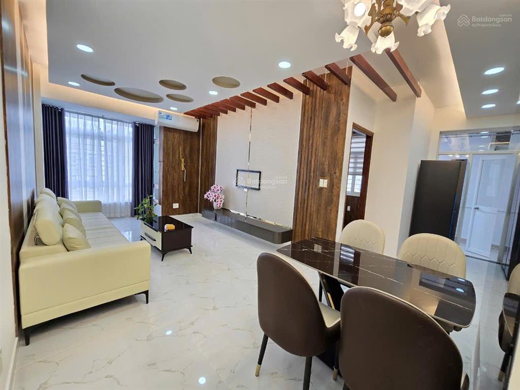 Bán căn hộ cc sky garden 3 | 5,2 tỷ vnd | dt 71 m2 2pn2wc | nội thất đẹp | sẵn hđt 15,5tr/tháng