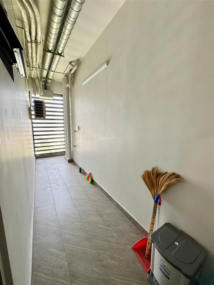 Chính chủ kẹt tiền bán gấp 78m2 2pn/2wc chỉ 4.150 tỷ, có sổ hồng, hỗ trợ vay ít. 0979 885 ***