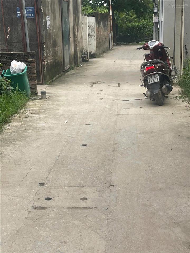 Bán nhanh lô đất 46m2 la tinh đông la đường thông 92tr/m2. 0983 477 ***