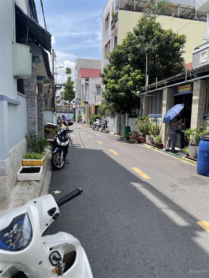 Bán đất xây chdv 10x21 vuông vức, ngay gần hoàng diệu 2 và đh ngân hàng, công nhận đủ, thổ cư 100%