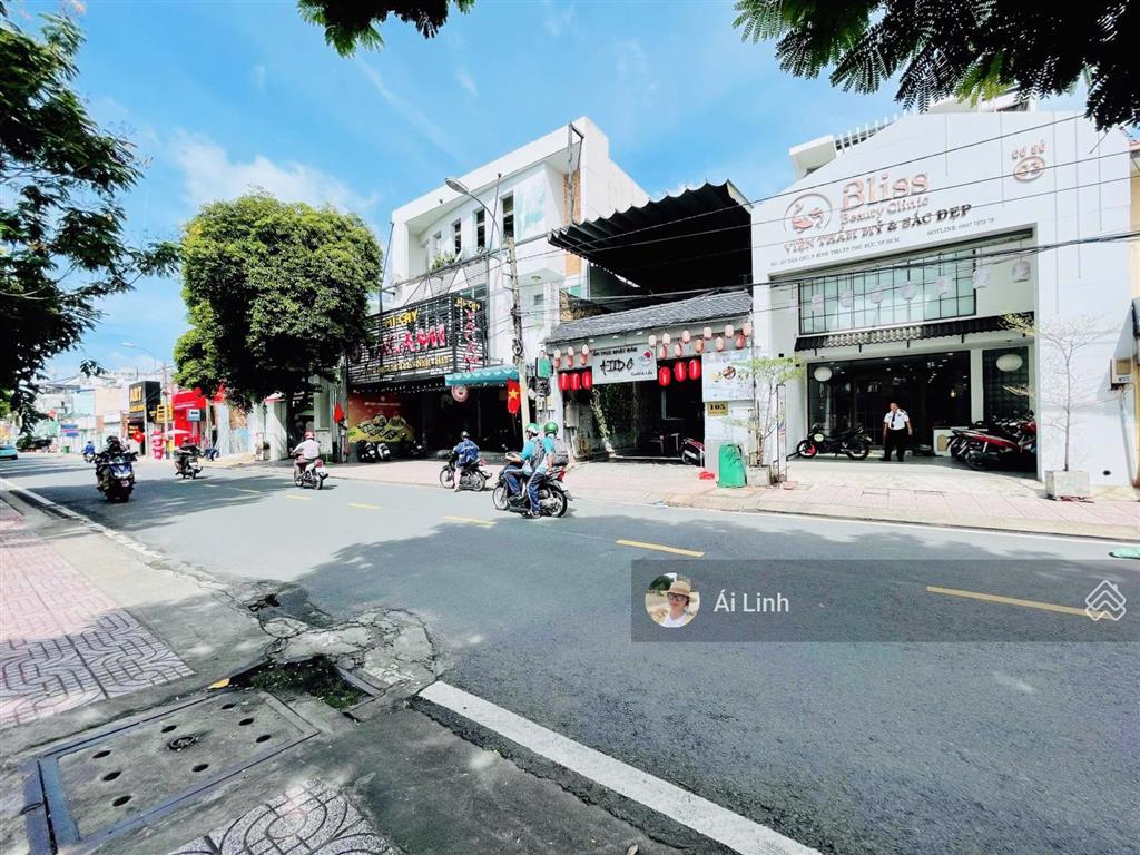 Hàng f0 bán đất mặt tiền dt (5.5x29) full thổ ngay góc dân chủ gần vincom thủ đức giá còn tl