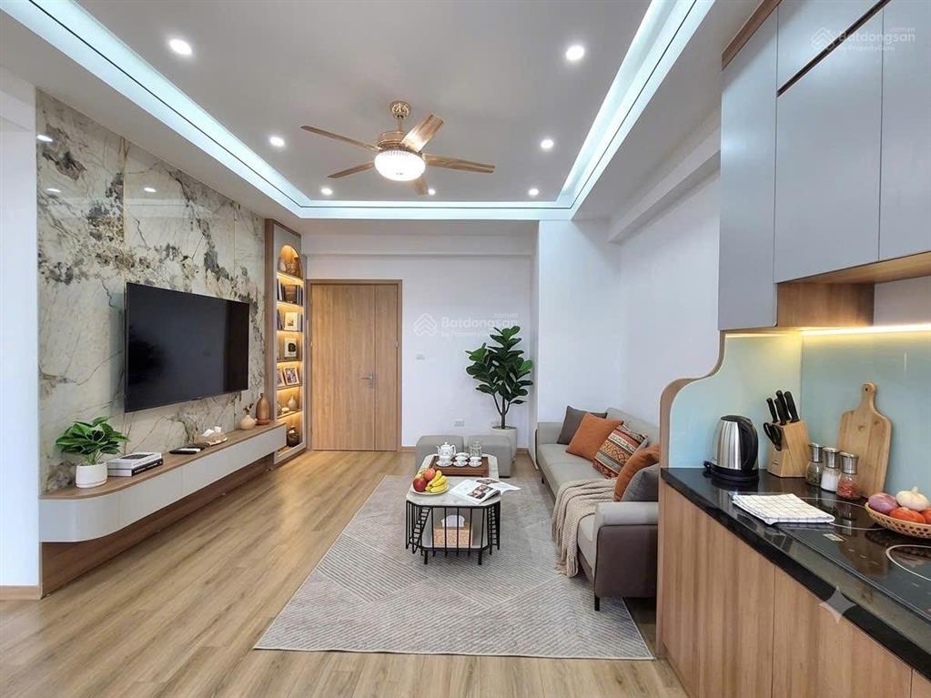 Bán căn góc 70m ct4 xa la, 2pn 2vs, full nội thất mới, sổ đỏ cc, giá bán 3,6 tỷ. 0981 915 ***