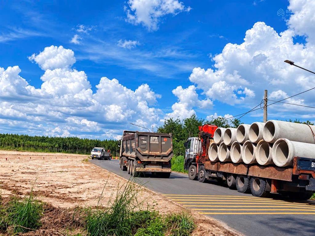 Đất kinh doanh mặt tiền đường dh722