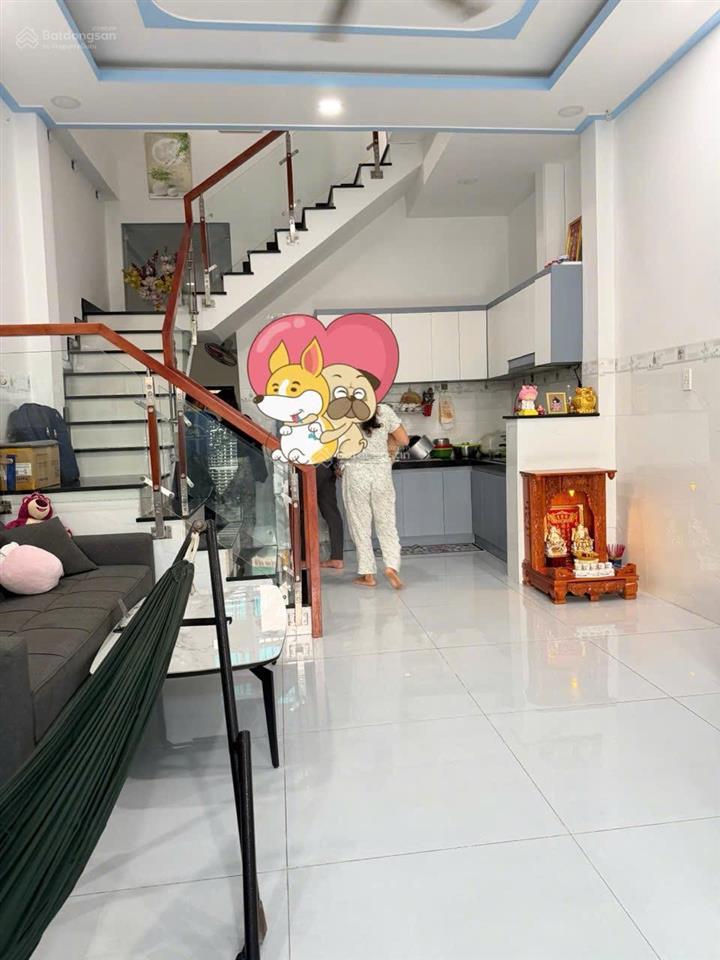 Cần bán can nhà 1 trệt 1 lầu dt 57.8m2 full thổ cư nhà hoàn công giá bán 3 tỷ7