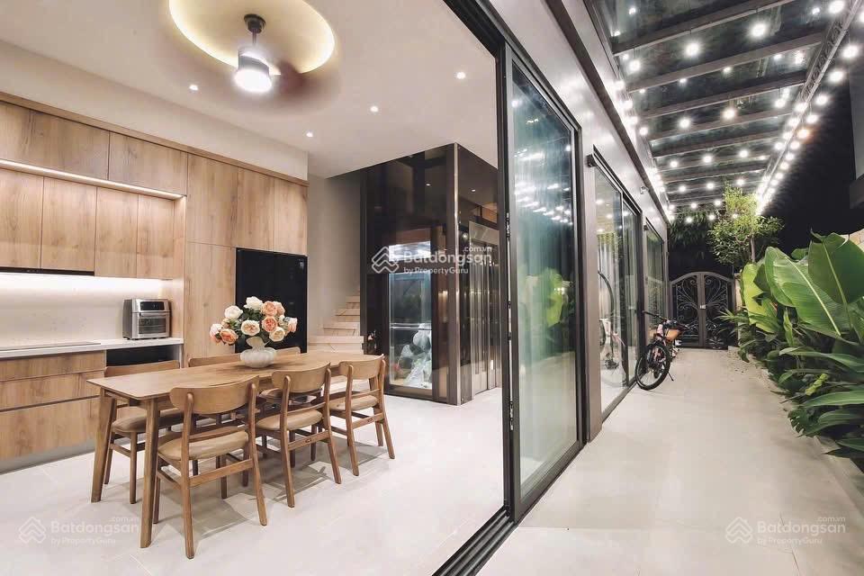 Liền kề 80m2 tts 6,8 tỷ voucher 4,8 tỷ căn nổi bật vinhomes global gate hạ long