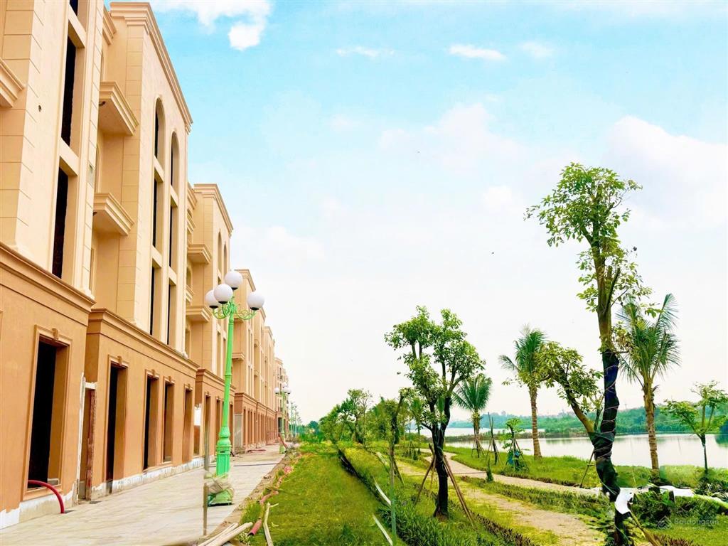 Biệt thự căn góc 120m2, view sông trực diện, giá 20 tỷ