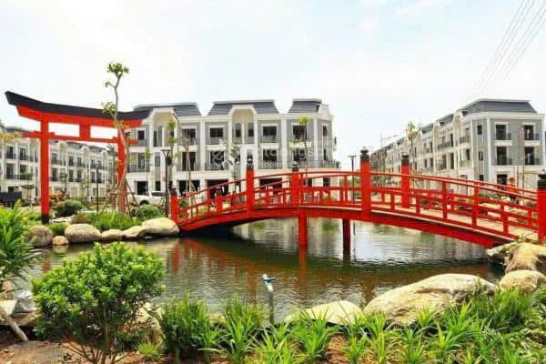 Bán nhà phố 5x15m, 1 trệt 2 lầu, view sông thoáng mát, dân cư hiện hữu 2,2 tỷ 0941 030 ***