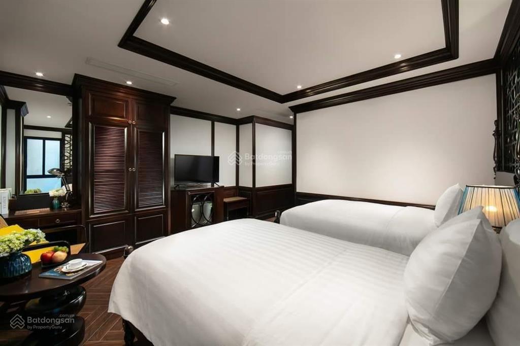 Chính chủ bán nhà phân lô ngõ 42 liễu giai p. cống vị ba đình dt 230m2 x 4 tầng mt 15m