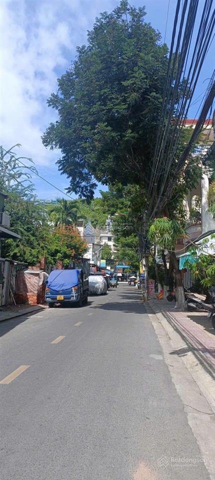 Đất mặt tiền đường cao văn bé vuông vắn* gần biển hòn chồng 450m.