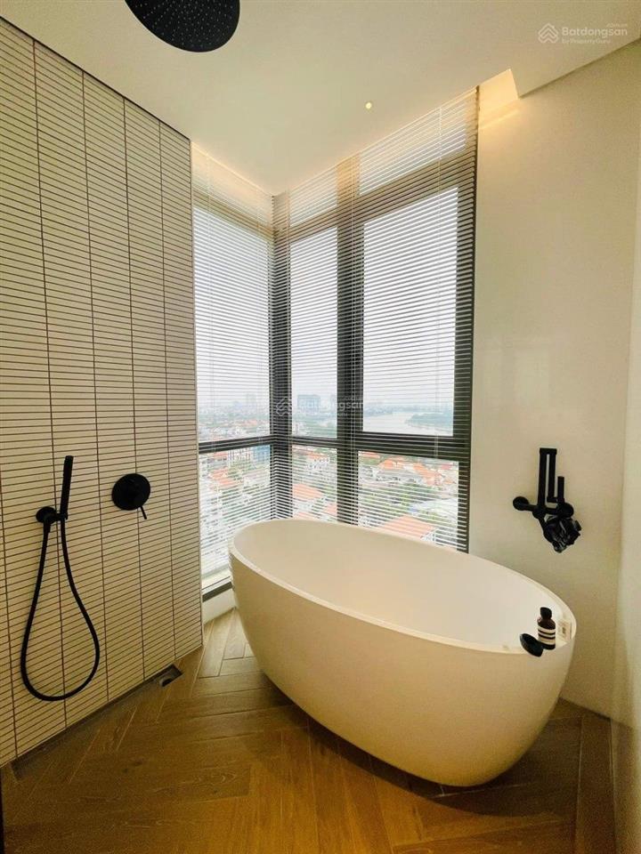 Giá tốt bán 3pn full nt, view sông siêu đẹp