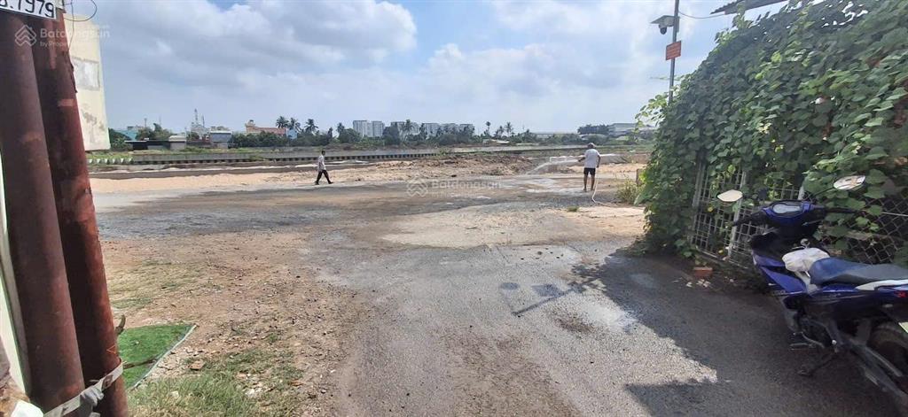 Tôi cần bán đất 6.6x26m cách đường bờ sông vàm thuật 50m