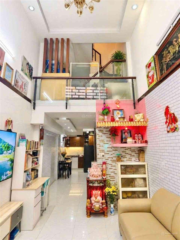 4 tỷ hơn liệu có còn căn thứ 2 ngay trung tâm gần 40m2 đúc 3 tầng đẹp ở ngay xe hơi đỗ cửa