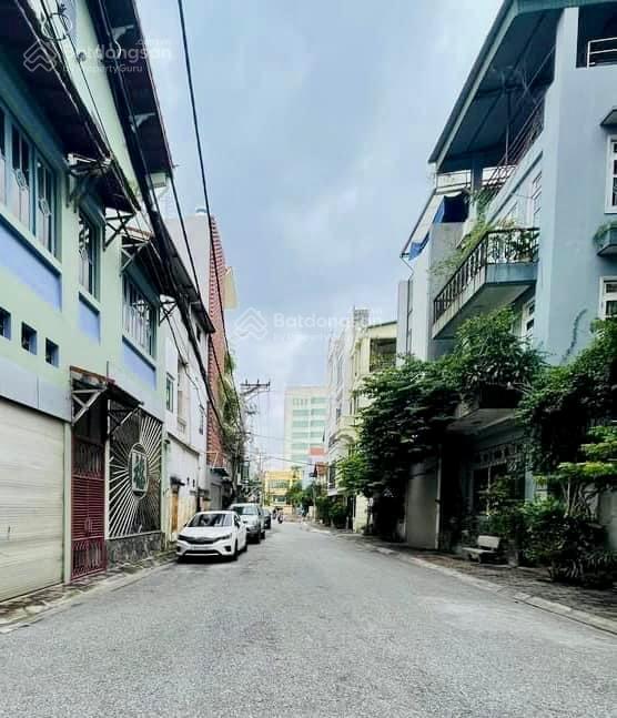 Bán đất mặt ngõ 117 nguyễn sơn 3 làn oto tránh sau cục hàng không. phân lô 75m. 23,5 tỉ. 0943 827 ***