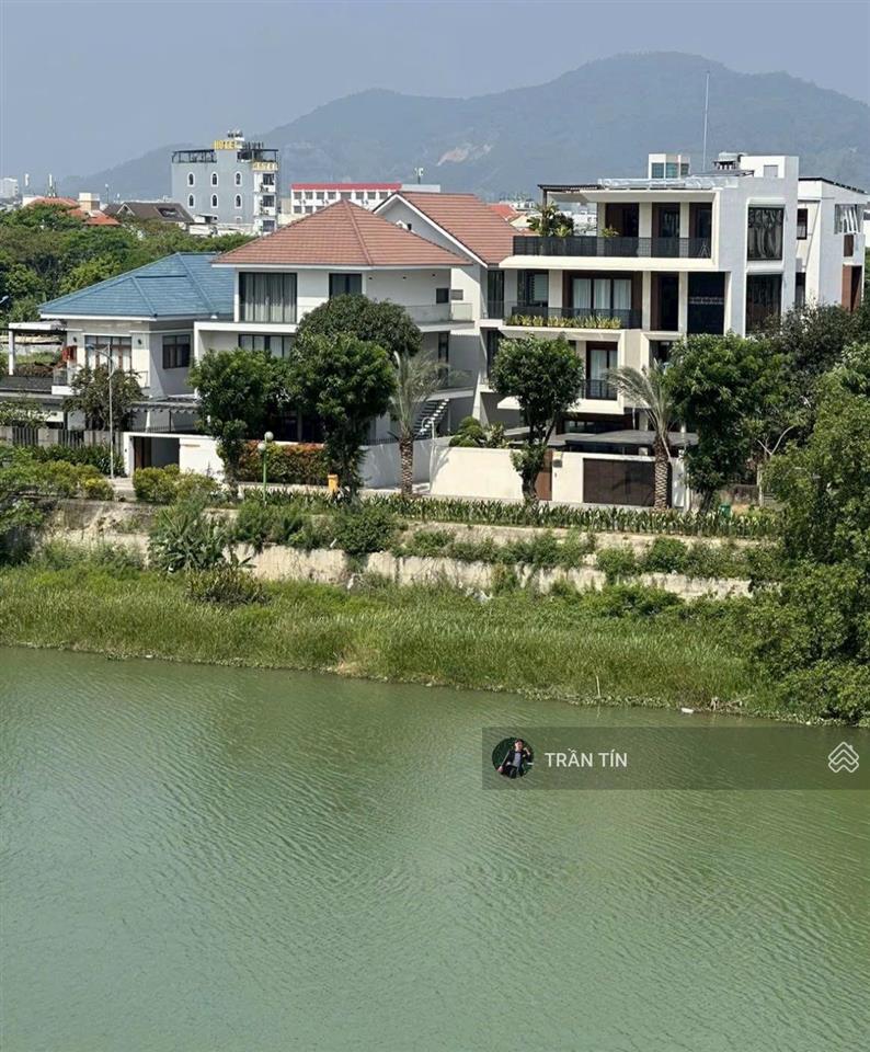 Biệt thự mặt sông đường thăng long. khu đảo nổi cẩm lệ