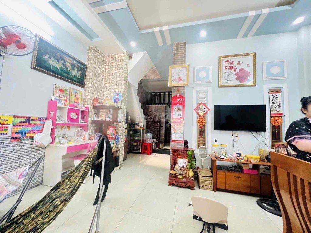 Nhà Sát Trường Chinh, 63M (5x12,6m), HXH, SHR Chỉ 5.2 tỷ