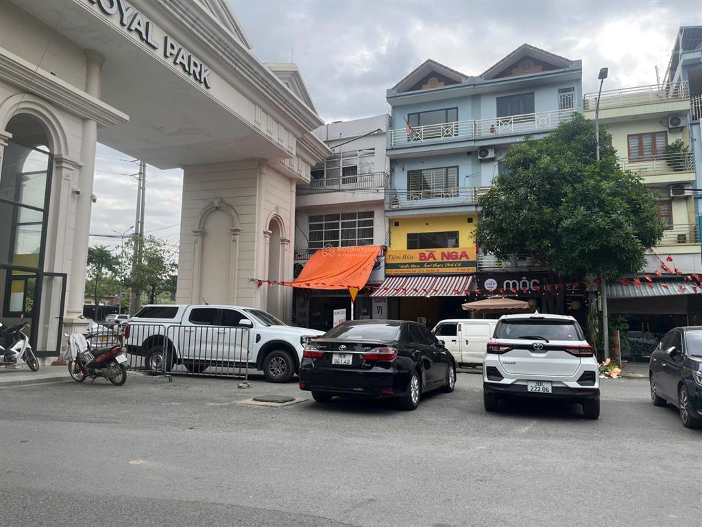 Bán liền kề hinode royal park, 100m2, 5 tầng, chỉ nhỉnh 12 tỷ.