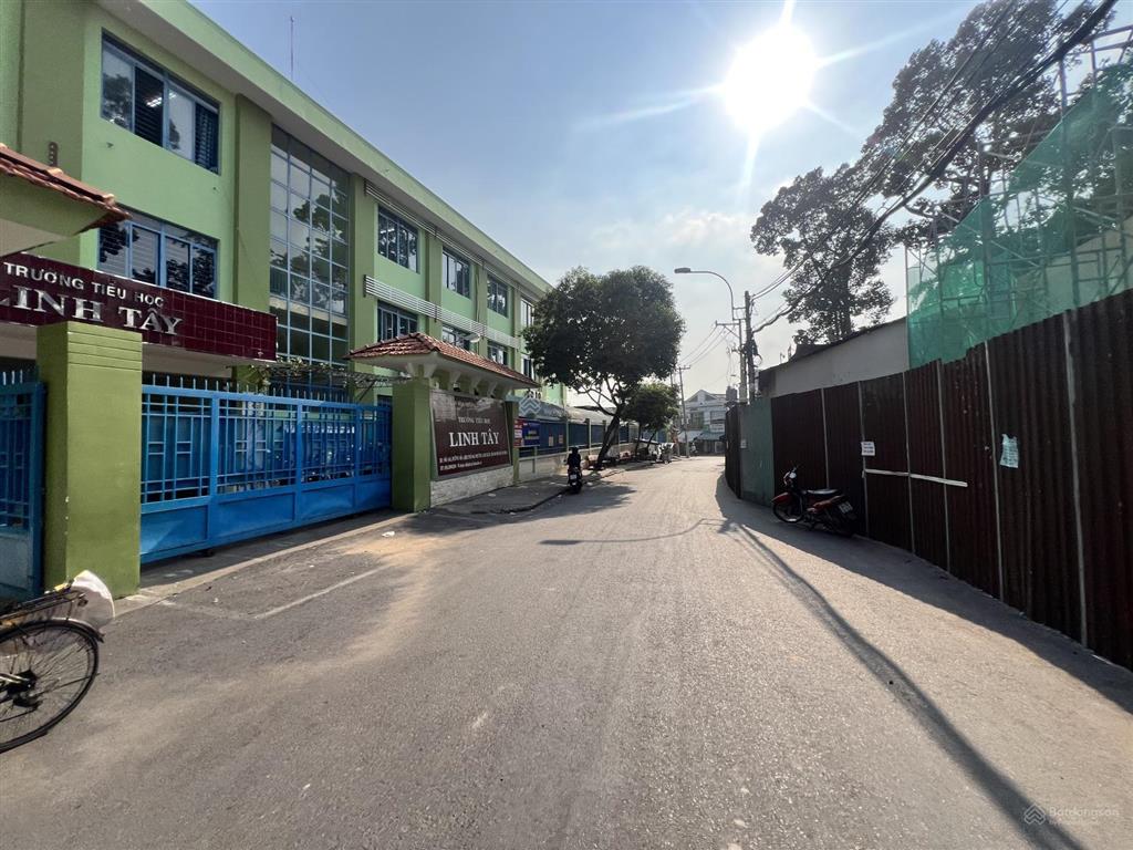 Giảm mạnh chủ cần ra gấp lô đất mặt tiền 93m2 vuông xây dựng cao tầng chợ thủ đức phạm văn đồng