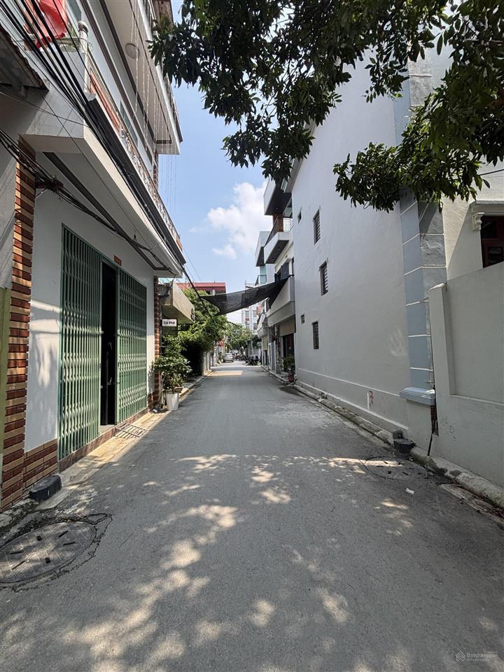 Bán đất tổ 9 ấp tre tt quang minh ml. dt 43m2 mt 4m giá 2 tỷ đường 4m ngõ thông
