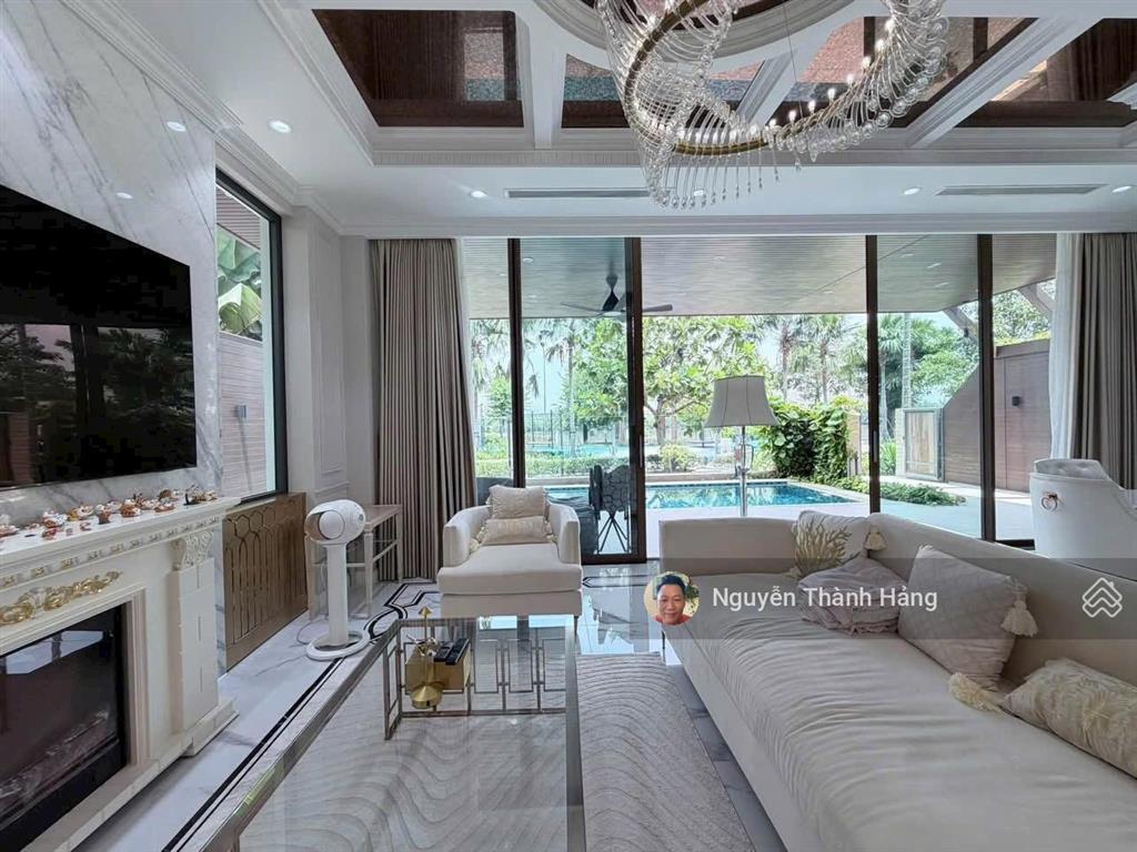 Biệt thự de rio view sông, đầy đủ nội thất cao cấp, dt 300m2, 3 tầng, giá bán 57 tỷ tl