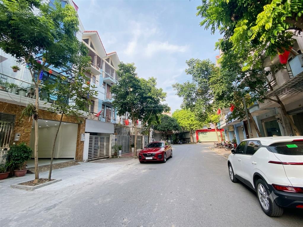 Bán nhà lk kđt nam la khê hà đông 60m, 4 tầng, mt4m quanh 13 tỷ. trục chính đường 20m, vỉa hè