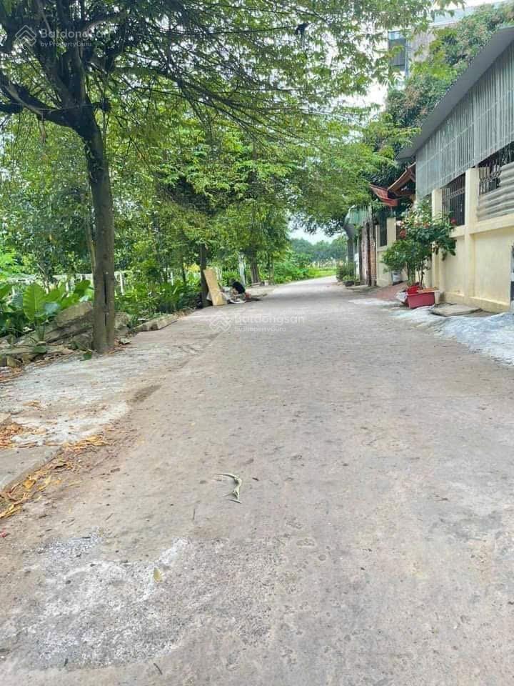 Bán 52m đất thụy hương ô tô tránh nhau, giá 2 tỷ 7. 0989 462 ***