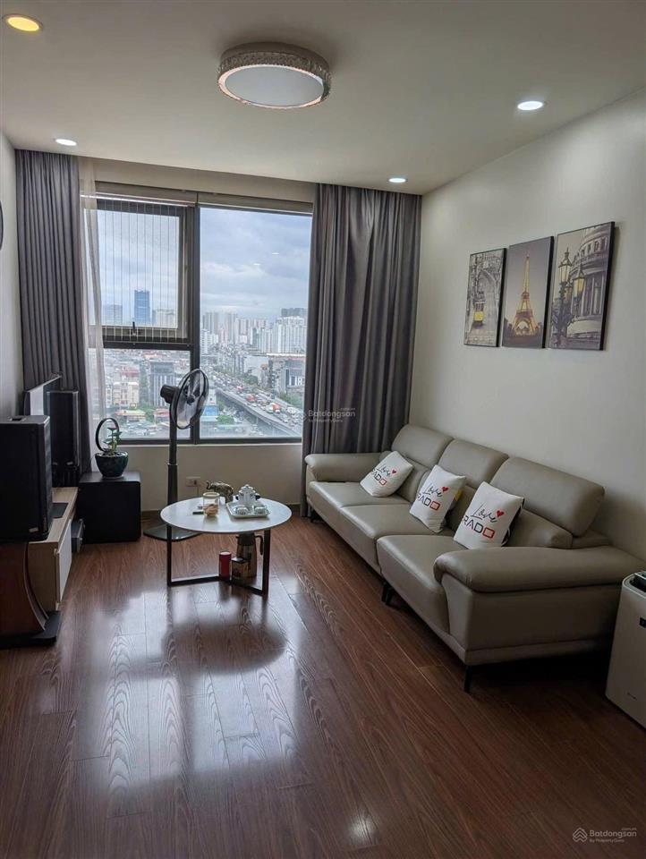 Chính chủ bán cc eco green city, nguyễn xiển, 4,8 tỷ, 67m2, 2pn, 2wc siêu hot