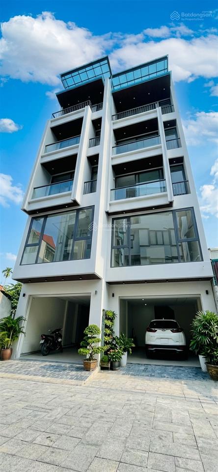 Bán nhà cự khối long biên, 6 tầng thang máy, gara ô tô, full đồ, giá đầu tư 10.8 tỷ