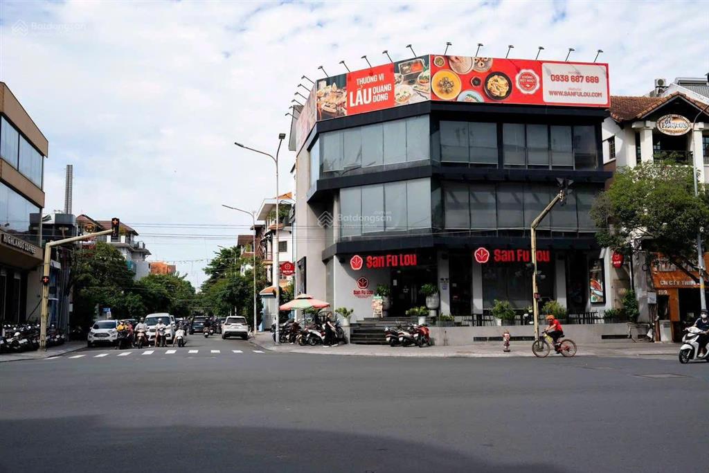 Góc 2mt phan xích long & hoa phượng phú nhuận 16x16m (cn 243.5m2) hđt 360.640đ/th