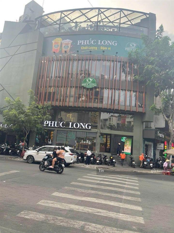 Siêu phẩm 2mt đường phan xích long nguyễn công hoan, dt 8x16 kc 7 tầng hdt 250 triệu giá 60 tỷ